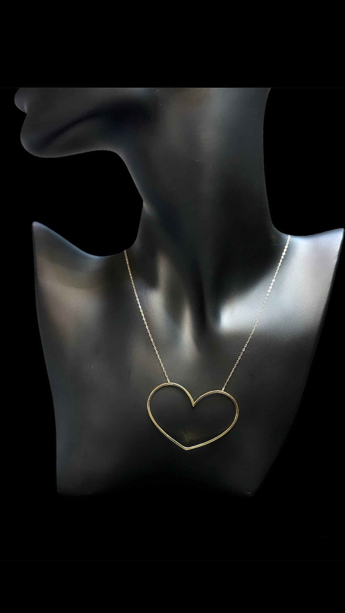 18k beautiful Italian styled heart attached chain